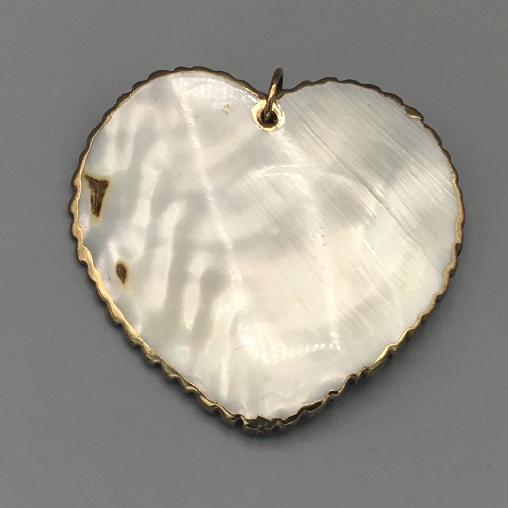 Rare VTG gold & Pearl Heart pendant